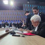 امضای سند همکاریهای اعضای شانگهای توسط عارف امضای سند همکاریهای اعضای شانگهای توسط عارف