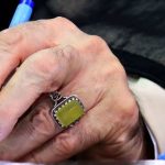 پاسخ رهبر انقلاب به نامه نوه سردار حاجی زاده پاسخ رهبر انقلاب به نامه نوه سردار حاجی زاده