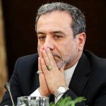 ادای احترام عراقچی به مقام شهدای استان همدان+ فیلم ادای احترام عراقچی به مقام شهدای استان همدان+ فیلم