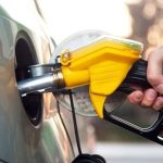 تذکر آذریجهرمی درمورد افزایش قیمت بنزین/ روی دیوار سفره مردم یادگاری ننویسید تذکر آذریجهرمی درمورد افزایش قیمت بنزین/ روی دیوار سفره مردم یادگاری ننویسید