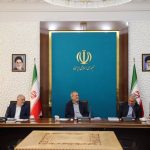 اعتراض پزشکیان به نقض قانون اساسی توسط دستگاههای دولتی اعتراض پزشکیان به نقض قانون اساسی توسط دستگاههای دولتی