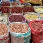 قیمت حبوبات به شدت سقوط کرد / کاهش ۱۰۰ هزار تومانی قیمت لوبیا چیتی در آبان ۱۴۰۴ +جدول