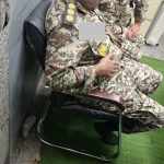 دو ارتشی با پرچم شیر و خورشید در مترو تهران / ماجرا چه بود؟ دو ارتشی با پرچم شیر و خورشید در مترو تهران / ماجرا چه بود؟