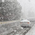 بارش برف پاییزی در یک استان کشور جادهها را مسدود کرد + فیلم بارش برف پاییزی در یک استان کشور جادهها را مسدود کرد + فیلم