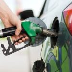 قیمت بنزین ایرانی ۷۰ هزار تومان شد!/ ویدئوی جنجالی سوخت‌گیری در یک پمپ بنزین