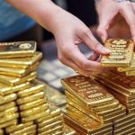 قیمت طلا عجیب شد/ تحلیل بلومبرگ از نوسانات بورس و احتمال کاهش نرخ بهره تا نگرانی سرمایه‌گذاران