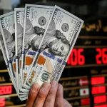 قیمت دلار آمریکا و طلا در بازار غیر رسمی / نوسان انواع ارز در مرکز مبادله