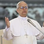 پاپ وارد بیروت شد پاپ وارد بیروت شد