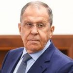 لاوروف: ماکرون در دنیای خیالی زندگی می‌کند