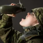 ارتش آمریکا در حال توسعه سیستم جدیدی برای جمعآوری آب آشامیدنی از هوای رقیق است ارتش آمریکا در حال توسعه سیستم جدیدی برای جمعآوری آب آشامیدنی از هوای رقیق است