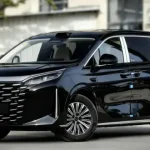 مینی ون جدید بی وای دی M9 مدل 2026 با برد 1163 کیلومتر و قیمت پایه 27500 دلار معرفی شد