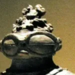 آیا مجسمه‌های اسرارآمیز دوگو، تصاویری از فضانوردان باستانی هستند؟