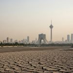 تهران تا ۱۰ روز آینده هم رنگ باران نمی‌بیند؛ آب در آستانه جیره‌بندی!