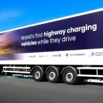 این بزرگراه خودروی برقی شما را در حین حرکت و با سرعت سوپرشارژر تسلا شارژ می‌کند