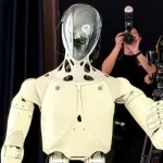 چینیها «انساننماترین ربات جهان» را با پوست مصنوعی رونمایی کردند! چینیها «انساننماترین ربات جهان» را با پوست مصنوعی رونمایی کردند!