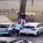 لحظه نفسگیر دستگیری یکی از مهاجمان به مراسم یهودی 200 نفره در استرالیا + فیلم لحظه نفسگیر دستگیری یکی از مهاجمان به مراسم یهودی 200 نفره در استرالیا + فیلم