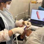 ایمپلنت معمولی یا دیجیتال؟ راهنمای انتخاب انواع روش کاشت دندان در سال 1404 ایمپلنت معمولی یا دیجیتال؟ راهنمای انتخاب انواع روش کاشت دندان در سال 1404