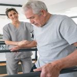 چطور کاردرمانی در منزل روند توانبخشی را تا 40٪ سریعتر میکند؟ چطور کاردرمانی در منزل روند توانبخشی را تا 40٪ سریعتر میکند؟