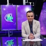 خوانندگی زیبا گوینده خبر ورزشی وسط برنامه + فیلم