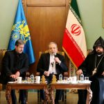 وزیر امور خارجه: همزیستی ارامنه و مسلمانان در ایران الگویی مثال‌زدنی است