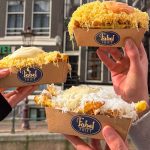 چرا مسافران برای خوراکیها ترند صف میکشند؛ علت این کار گرسنگی نیست! چرا مسافران برای خوراکیها ترند صف میکشند؛ علت این کار گرسنگی نیست!