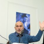 فرشاد مومنی به دلیل عوارض آلودگی هوا بستری شد