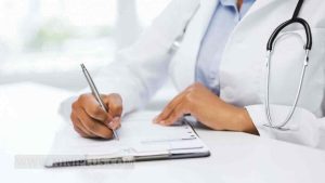 عصبانیت وزیر بهداشت / رشتههای پزشکی را به متقاضیان پولدار نمیدهیم عصبانیت وزیر بهداشت / رشتههای پزشکی را به متقاضیان پولدار نمیدهیم