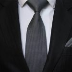 مجبوریم به‌خاطر کراوات نزدن از مقامات دیگر کشورها عذرخواهی کنیم! + فیلم