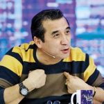 پاسخ تند خداداد عزیزی به خبرنگاران با تکرار یک فحش+ فیلم پاسخ تند خداداد عزیزی به خبرنگاران با تکرار یک فحش+ فیلم