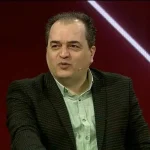 واکنش تند پیمان یوسفی به فحاشی خداداد عزیزی روی آنتن زنده+ فیلم واکنش تند پیمان یوسفی به فحاشی خداداد عزیزی روی آنتن زنده+ فیلم