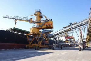 نهادههای بندر امام خمینی ترخیص شد+ فیلم نهادههای بندر امام خمینی ترخیص شد+ فیلم