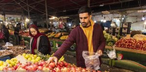 تهرانیها نگران تامین میوه و آجیل شب یلدا نباشند+ فیلم تهرانیها نگران تامین میوه و آجیل شب یلدا نباشند+ فیلم