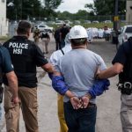 ترامپ در حال پاکسازی قومی در آمریکا است ترامپ در حال پاکسازی قومی در آمریکا است