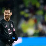 تصویر جالب از ادای احترام لیونل مسی به خدایان هندی+ عکس تصویر جالب از ادای احترام لیونل مسی به خدایان هندی+ عکس