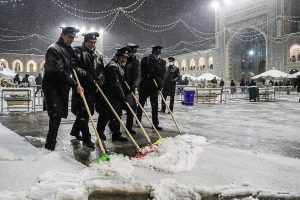 بارش شدید برف در حرم مطهر رضوی+ فیلم بارش شدید برف در حرم مطهر رضوی+ فیلم