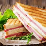 طرز تهیه اسنک با کالباس خانگی خوشمزه و پرطرفدار طرز تهیه اسنک با کالباس خانگی خوشمزه و پرطرفدار