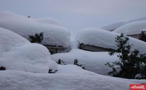 بارش شدید برف آخرالزمانی مردم این منطقه را غافلگیر کرد + فیلم