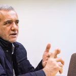 پزشکیان اشک استاد دانشگاه اصفهان را درآورد! + فیلم پزشکیان اشک استاد دانشگاه اصفهان را درآورد! + فیلم