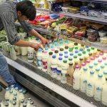 ادامه کشمکش بر سر نرخ شیرخام / ابهامات جدید در قیمت‌گذاری لبنیات