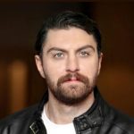 همخوانی و ذوق امیرحسین فتحی هنگام تماشای اجرای محمدرضا شایع در برنامه گنگ + فیلم همخوانی و ذوق امیرحسین فتحی هنگام تماشای اجرای محمدرضا شایع در برنامه گنگ + فیلم