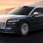 سدان برقی چینی وویا پشن L با برد ۱۴۰۰ کیلومتر و شارژ فوق‌سریع معرفی شد