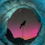 بهترین عکس‌های شفق قطبی سال ۲۰۲۵؛ آسمان را در جادویی‌ترین حالت خود ببینید