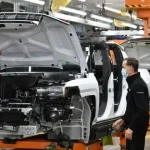 وزیر صمت به مونتاژکاران هشدار داد: درصورت افزایش قیمت در تعرفه‌ها بازنگری می‌کنیم