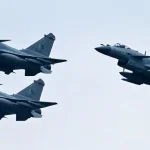 شکست رافال فرانسوی توسط جنگنده جی ۱۶ چین در یک نبرد هوایی آزمایشی!