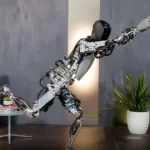 بزرگترین شکست فناوری سال ۲۰۲۵؛ ربات اپتیموس تسلا فریب بود؟