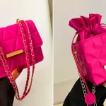 کیف صورتی پررنگ؛ ۱۵ مدل خاص و جذاب برای استایلهای روزمره و مهمونی کیف صورتی پررنگ؛ ۱۵ مدل خاص و جذاب برای استایلهای روزمره و مهمونی