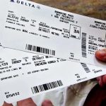 درخواست نماینده مشهد: بلیط پروازهای داخلی به فارسی صادر شود!