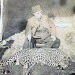 سفر در تاریخ؛ عکس یادگاری شاه قاجار با پلنگی که شکار کرده است! سفر در تاریخ؛ عکس یادگاری شاه قاجار با پلنگی که شکار کرده است!
