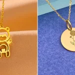 پلاک طلا زیبا و خاص؛ ۱۵ عکس جذاب و خاص پسند برای سلیقه متفاوت پلاک طلا زیبا و خاص؛ ۱۵ عکس جذاب و خاص پسند برای سلیقه متفاوت