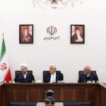 عارف: دولت با همکاری سایر قوا به دنبال حل مسائل معیشتی مردم است